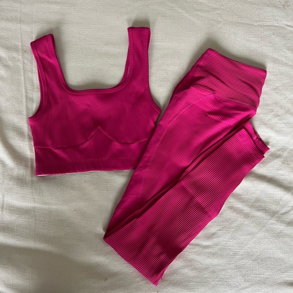 Year Of Ours - “Teddy High-Waisted Ribbed Legging” & “Gia Textured Sports Bra”